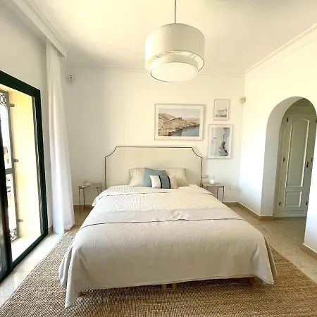 Casa Roca Elviria Villa *