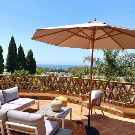 Casa Roca Elviria Villa