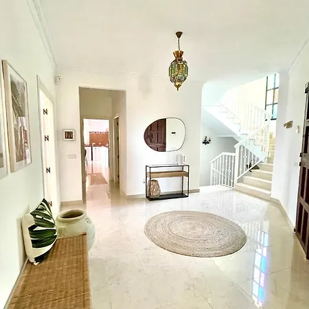 Casa Roca Elviria * Marbella