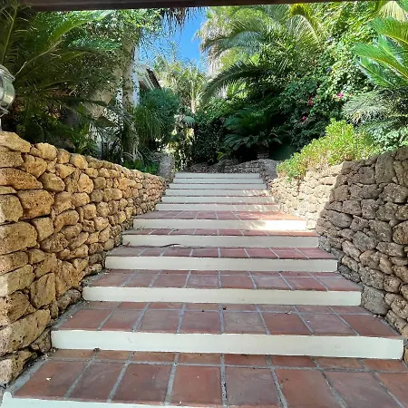 Villa Casa Roca Elviria